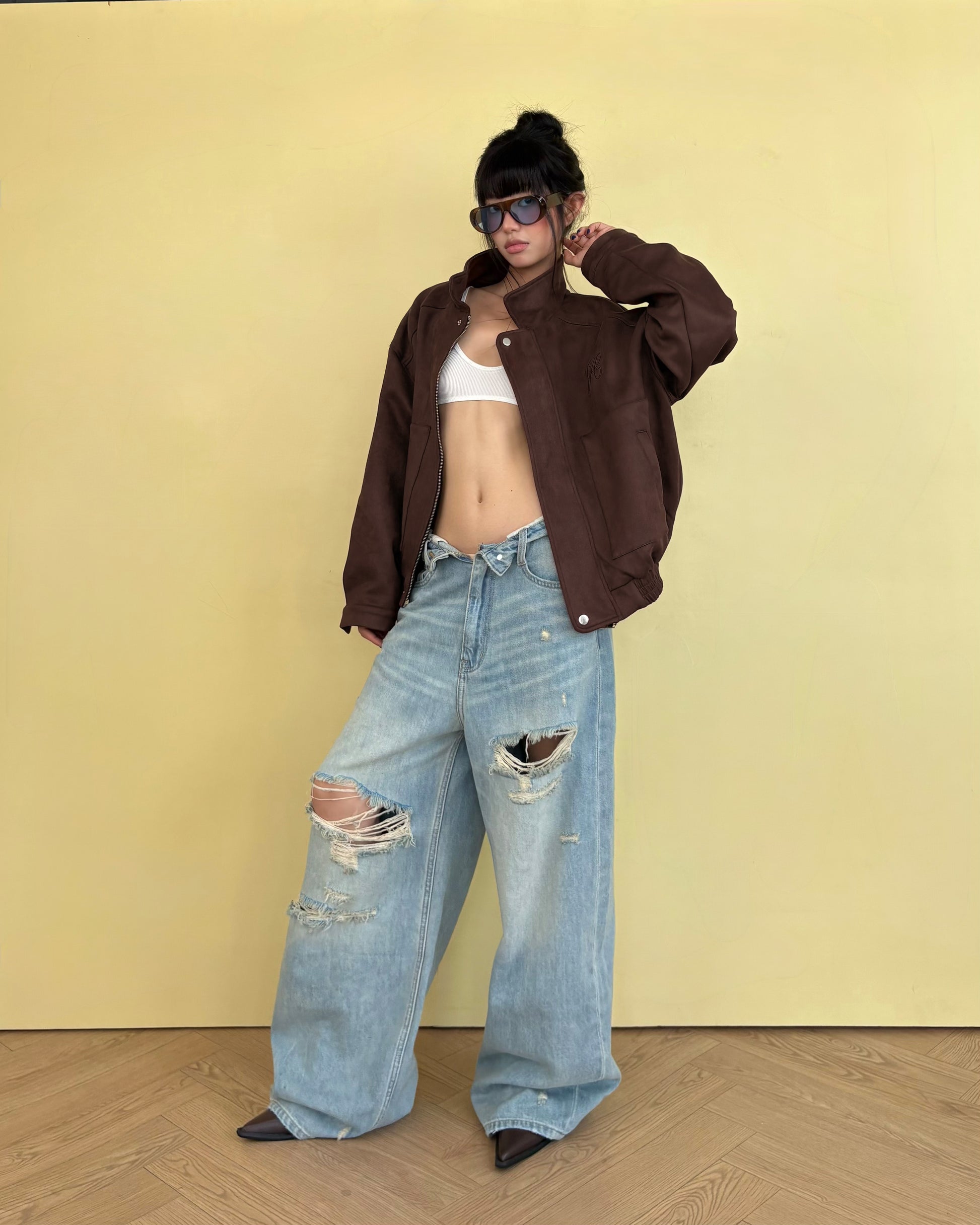 Áo khoác da lộn form vừa thêu logo 3D Aiai Faux Suede Jacket | AIAI Official