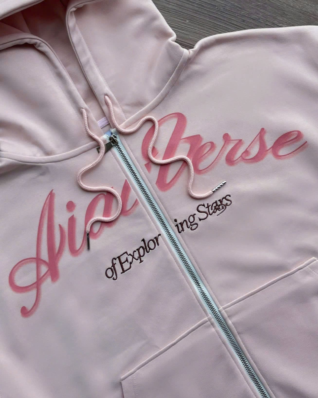 &quot;Miukiway&quot; Boxy Hoodie AIAI OFFICIAL - Áo hoodie zip nỉ 2 da in hình mèo form boxy thêu logo